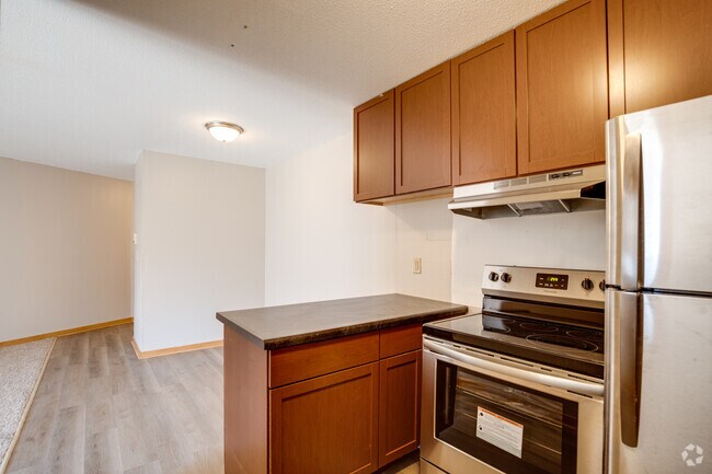 Aspen Village - 2BR, 1BA – 900SF - Kitchen and Dining Room - Aspen Village