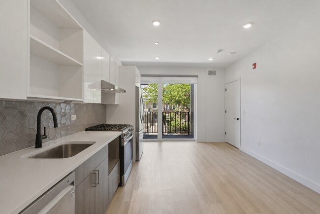 Photo - 948 W Sunnyside Ave Unit 310