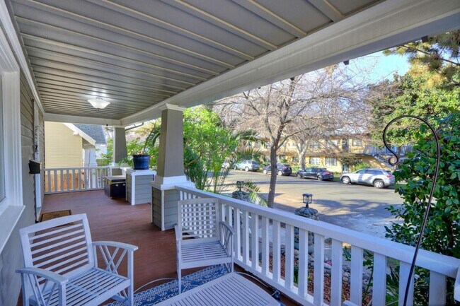 Photo - Beautifully Renovated 5 Bedroom Midtown Home