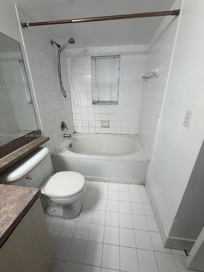 Photo - 11133 SW 8th St Unidad 102