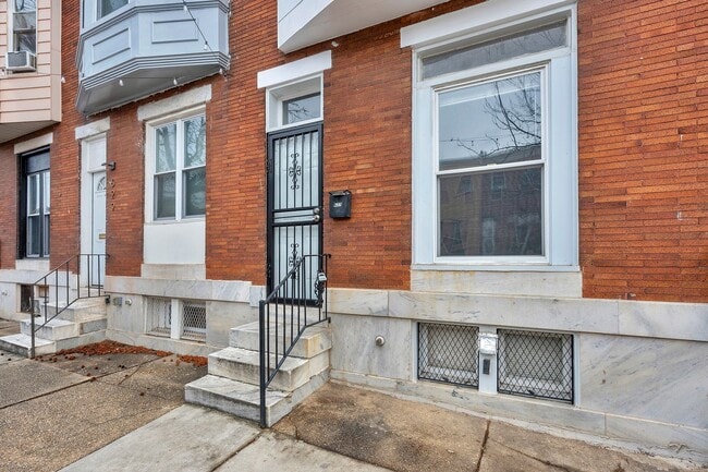Photo - Beautifully Renovated 3 Bedroom 2.5 Bathroom Rental with study in McElderry Park VOUCHER Holders ...