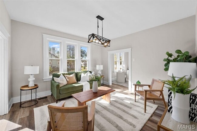 Photo - 712 Angenette Ave