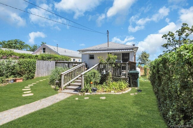 Photo - 135 Noyac Ave