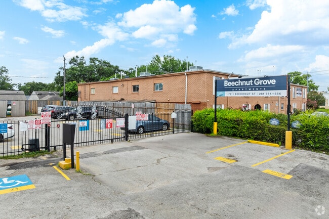 Building Photo - Beechnut Grove Rental