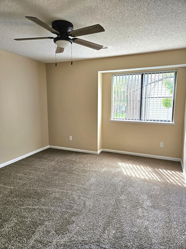 2nd bedroom - Meadow Chase Apartments