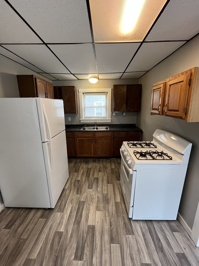 357 W Main St