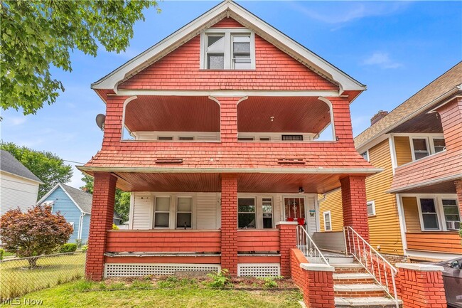 Building Photo - 382 E 161st St Unit 2/UP