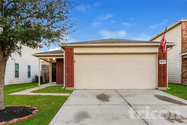 Building Photo - 9910 Waldens Pond Court