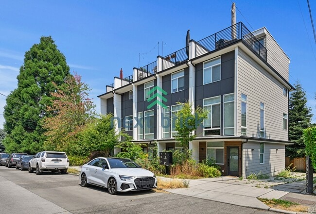 Photo - "Charming 3-Bedroom Townhouse Oasis in Heart of Seattle – Spacious 1460 Sq Ft with 2 Full Baths!"