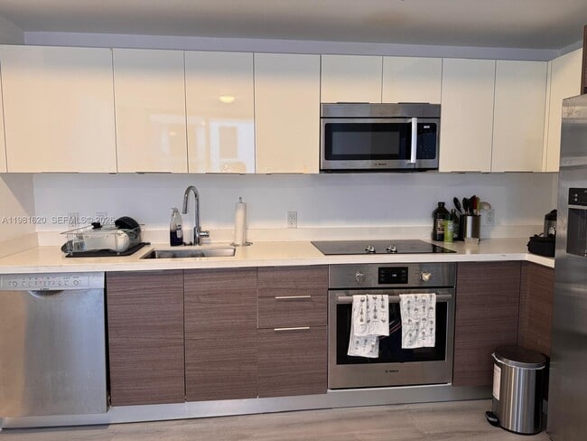 Photo - 1010 SW 2nd Ave Unidad 607