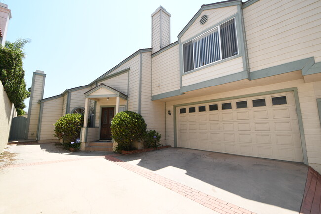 Private back unit townhome - 1920 Havemeyer Ln Townhome