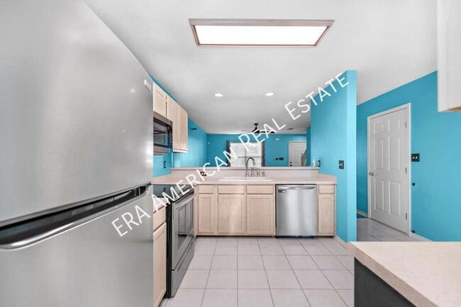 Photo - 1810 Pointed Leaf Ln