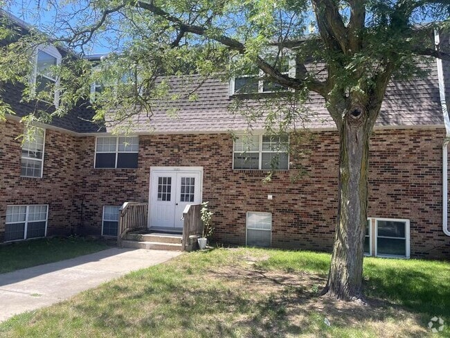 Building Photo - 1460 Meadowview Dr Rental