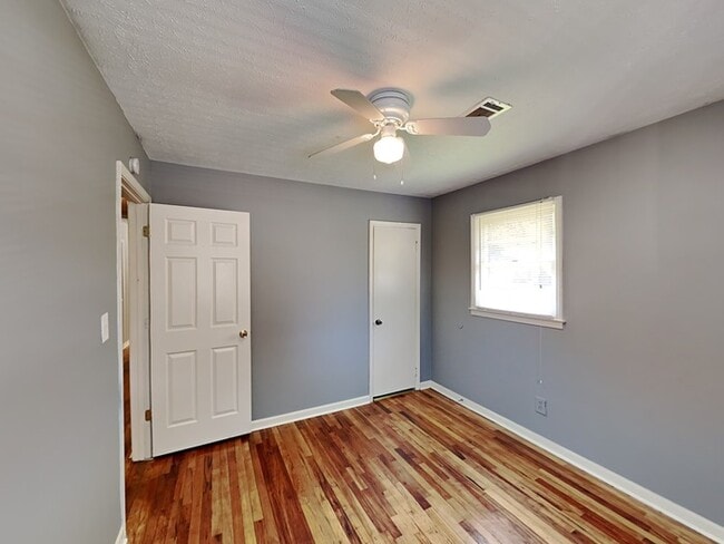 Photo - 6403 Kensington Ct