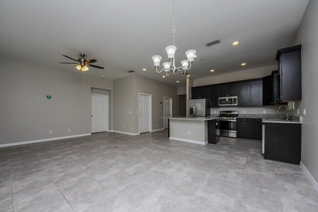 Photo - 978 Maypole Dr