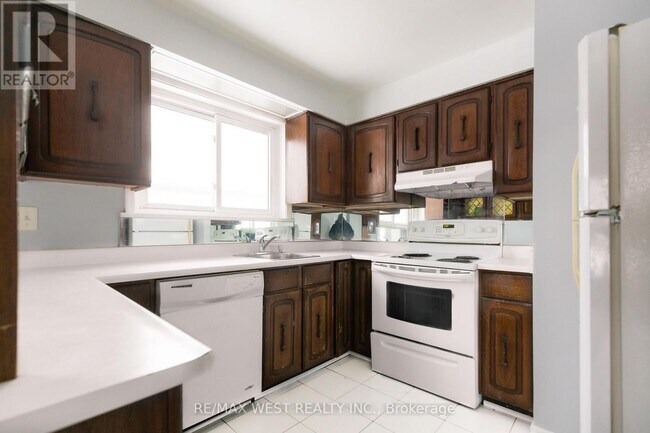 Photo - 29 Monterrey Dr