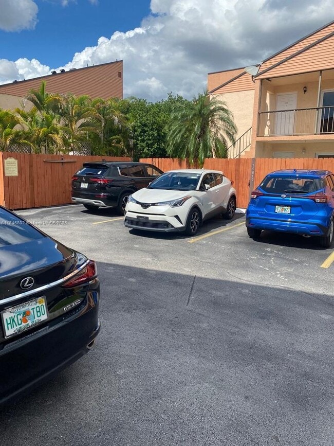 Building Photo - 15617 SW 86th Terrace Unit 119 Rental