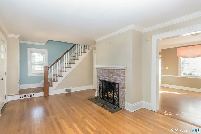 Photo - 798 Mill Plain Rd