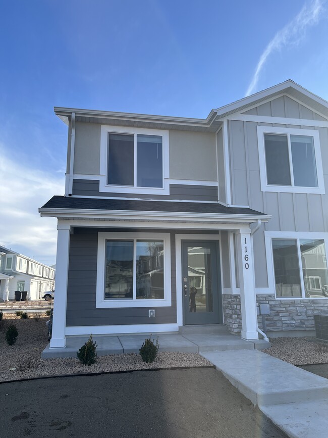 Photo - 584 W 1890 S Townhome