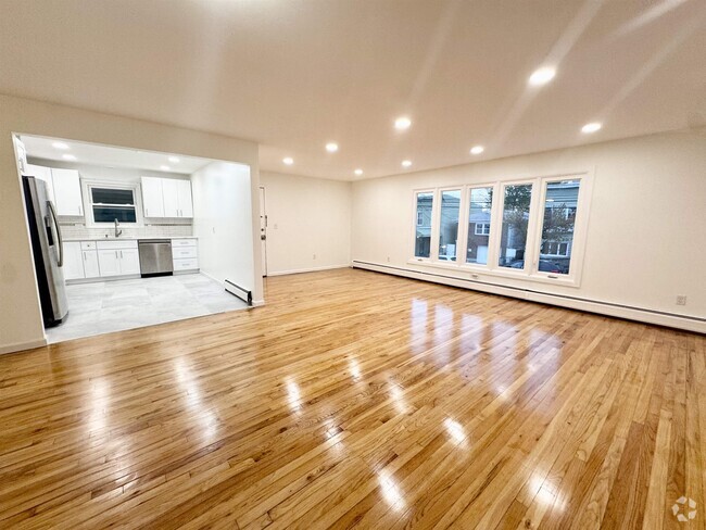 Building Photo - 1455 43rd St Unit 2 Rental