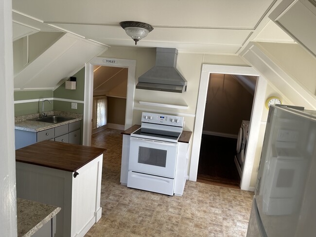 Photo - 171 N Main St Unit 2 fl