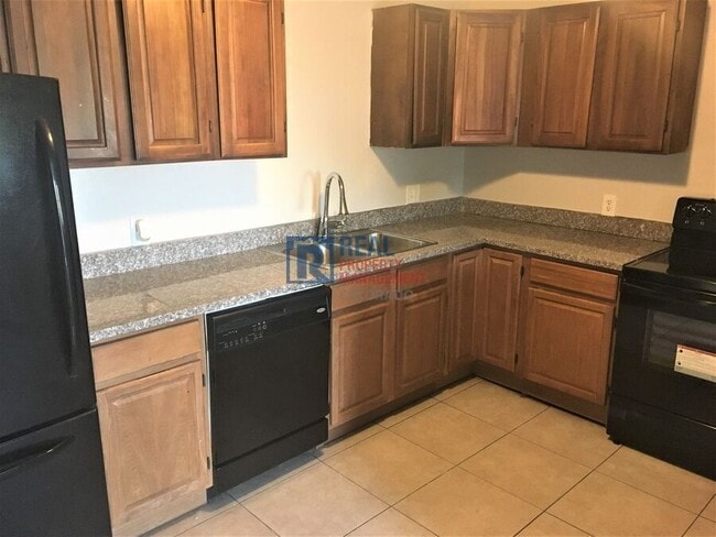 Photo - 1060 Emporia St