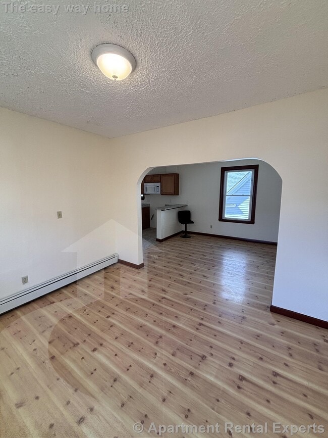 Photo - 569 Main St Unit #2