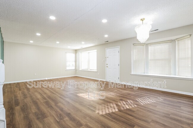 Photo - 1 Elkington Dr