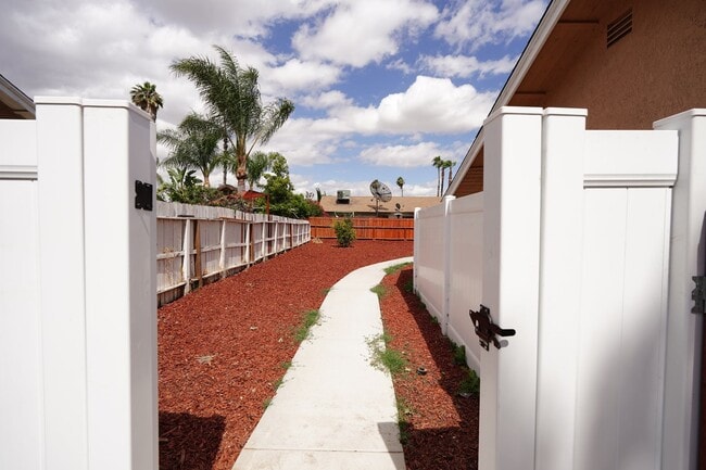 Photo - 14696 Joshua Tree Ave Unit 14698 Joshua Tree Avenue