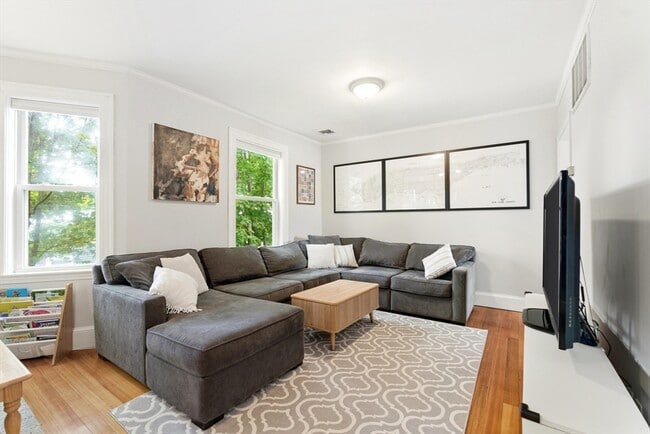 Photo - 10 Ashmont Ct Unit 3