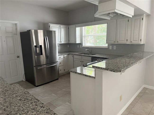 Photo - 1796 Bloxam Ave