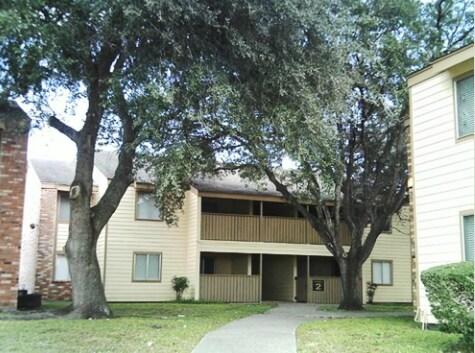 Parkwood Apartments - Parkwood Apartments