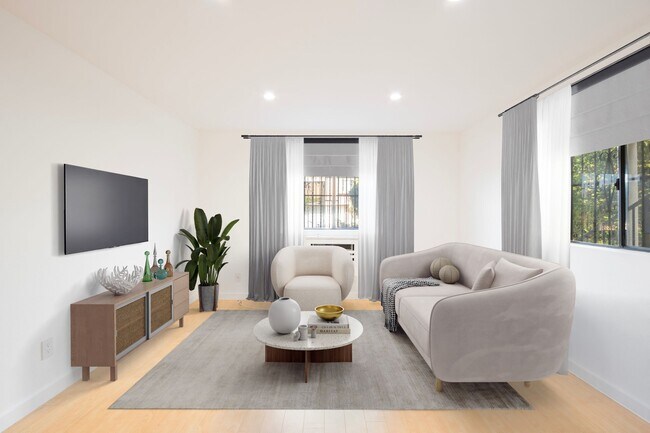 Photo - 980 White Knoll Dr