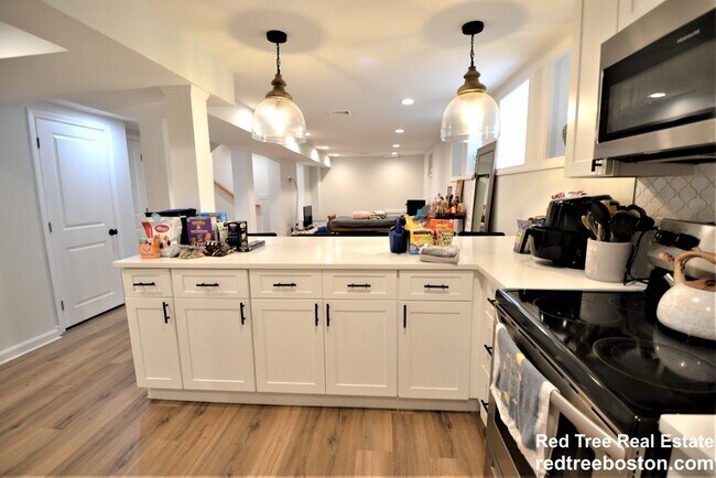 Photo - 179 Putnam St Unit 1