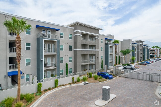 The Crossings at Redlands