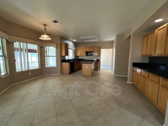 2961 S Buena Vista Ave