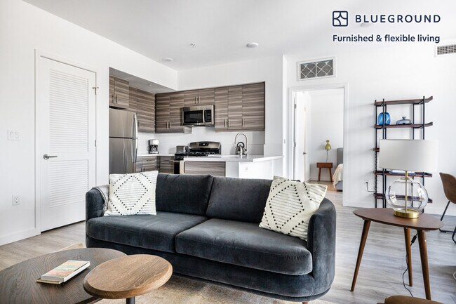 Photo - 12035 Wilshire Blvd Unidad SI FL3-ID420