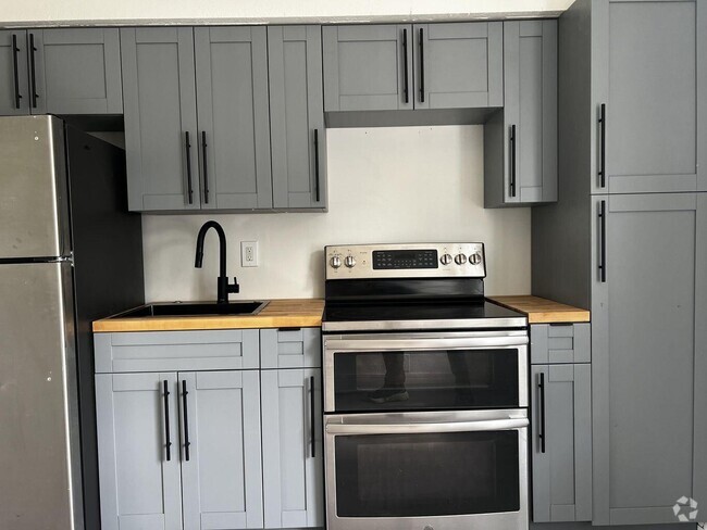 Building Photo - 1197 W 35th St Rental