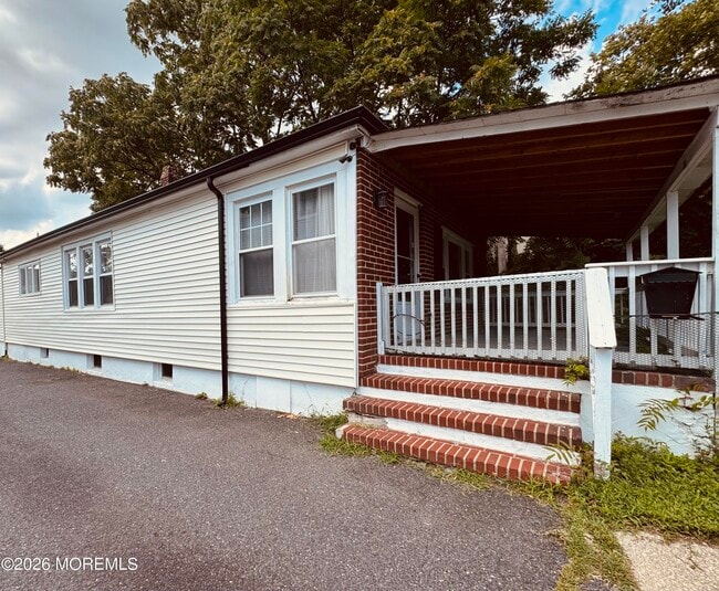 Photo - 410 2nd Ave