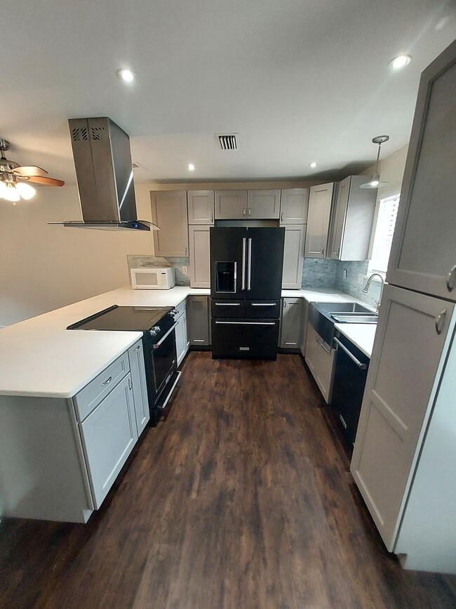 Photo - 4390 Stumberg Ln