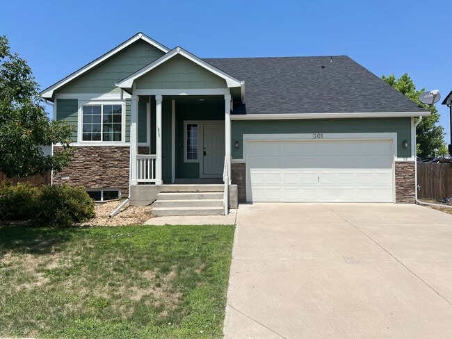 Building Photo - Beautiful 3 Bedroom single family home in Milliken