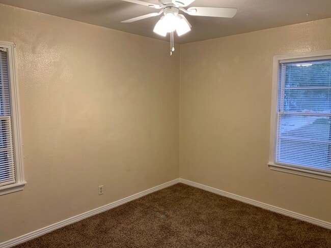 Photo - 4229 SW 2nd Ave
