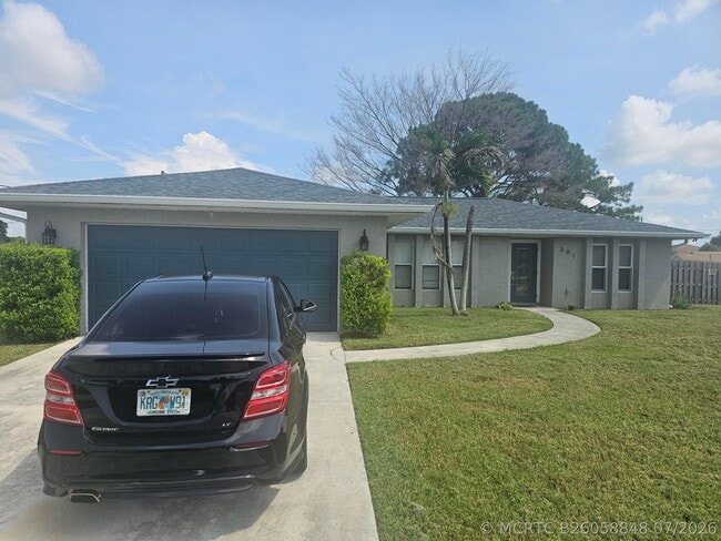 Photo - 301 SW Violet Ave