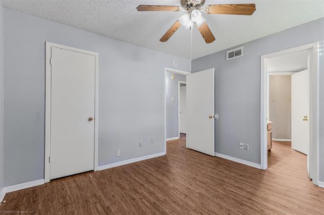 Photo - 143 Henry Chandler Dr