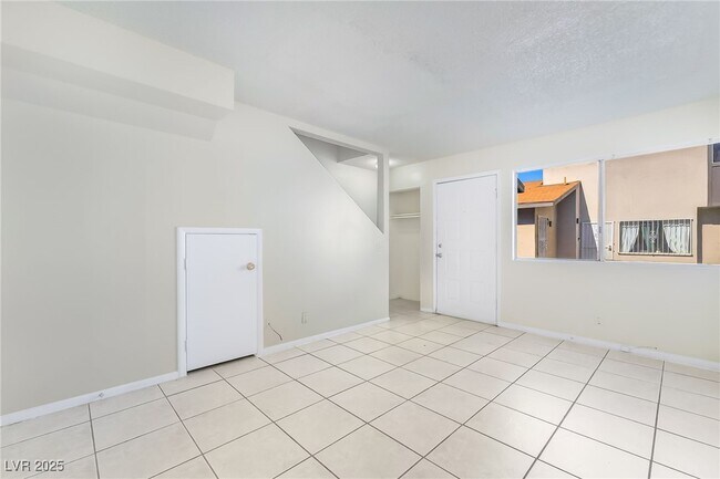 Photo - 233 N 18th St