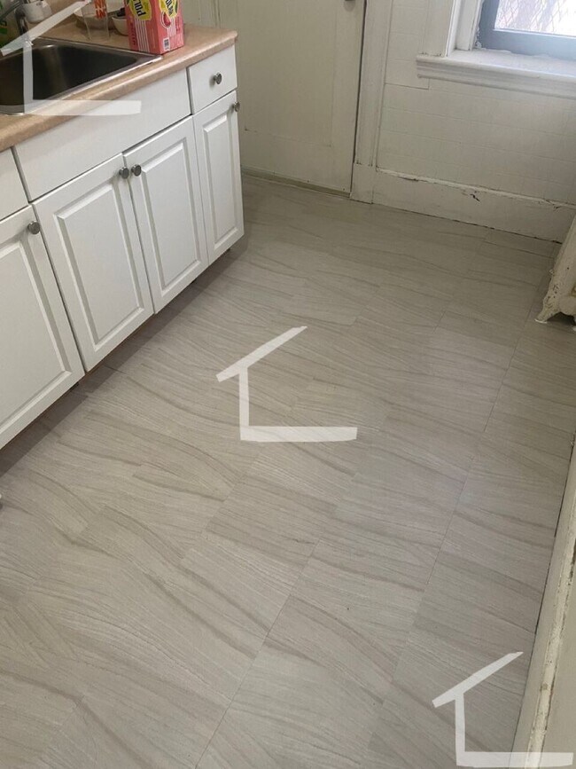 Photo - 2BR 1Bth unit. Heat/Hot Water included. Laundry onsite!