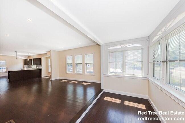 Photo - 120 Jerome St