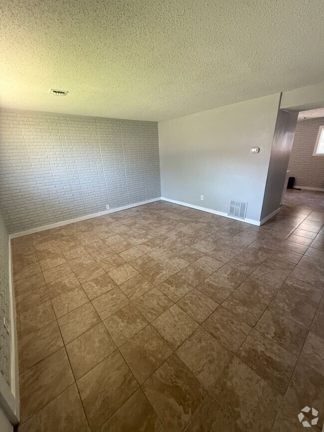 Building Photo - Schell Unit 1 Rental