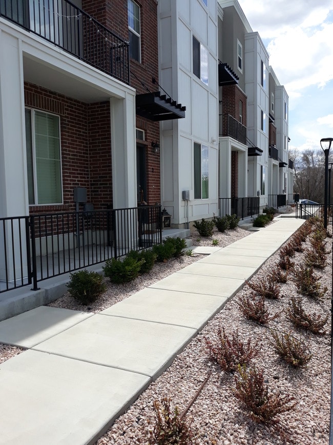 Photo - Odell Crossing