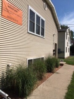 Front walkway view